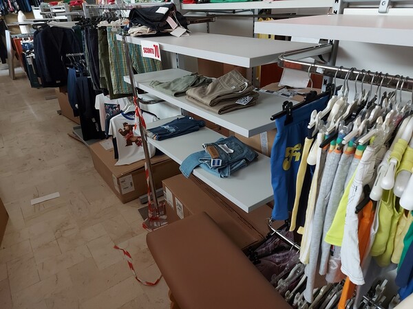 2#7928 Stock di abbigliamento e calzature uomo donna e bambino in vendita - foto 47