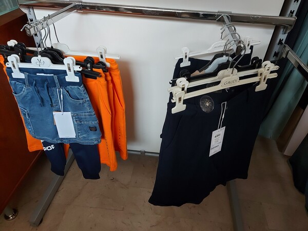 2#7928 Stock di abbigliamento e calzature uomo donna e bambino in vendita - foto 55