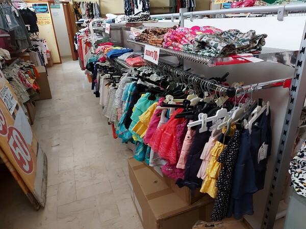 2#7928 Stock di abbigliamento e calzature uomo donna e bambino in vendita - foto 60
