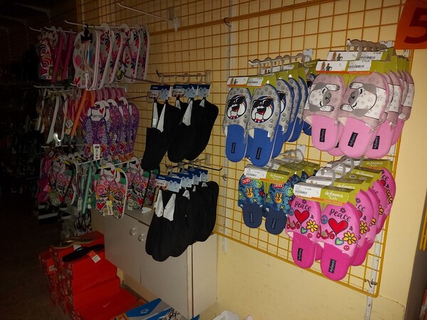 2#7928 Stock di abbigliamento e calzature uomo donna e bambino in vendita - foto 79
