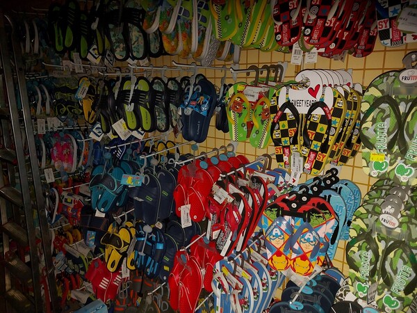 2#7928 Stock di abbigliamento e calzature uomo donna e bambino in vendita - foto 81