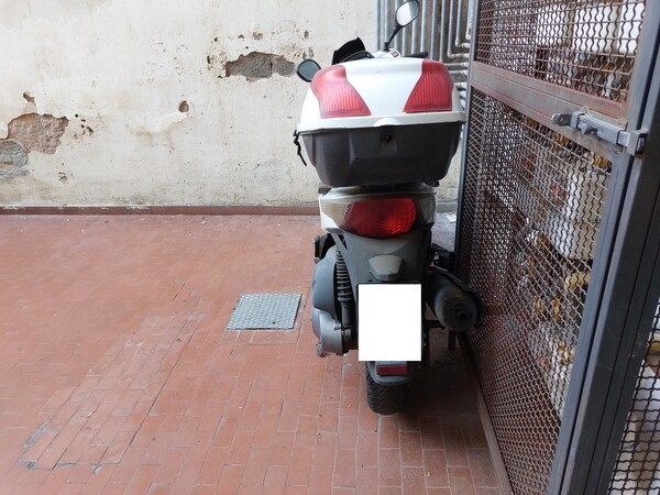 1#7929 Motoveicolo Kymco People 300i GT in vendita - foto 2