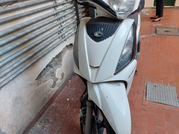 1#7929 Motoveicolo Kymco People 300i GT in vendita - foto 5