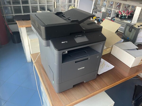 8#7931 Arredi e attrezzature ufficio in vendita - foto 27