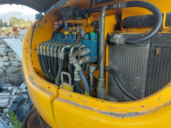 20#7937 Miniescavatore JCB 8052 in vendita - foto 4