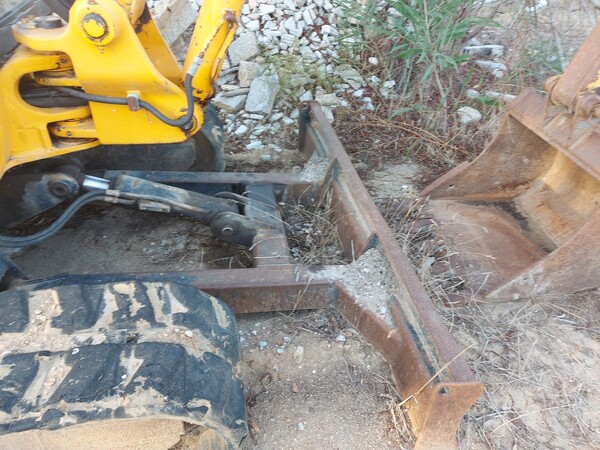 20#7937 Miniescavatore JCB 8052 in vendita - foto 7
