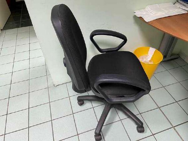 2#7940 Arredo ufficio e materiale elettronico in vendita - foto 18