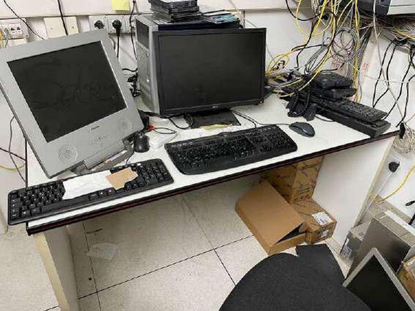 2#7940 Arredo ufficio e materiale elettronico in vendita - foto 32