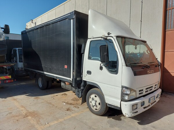 Autocarri in vendita