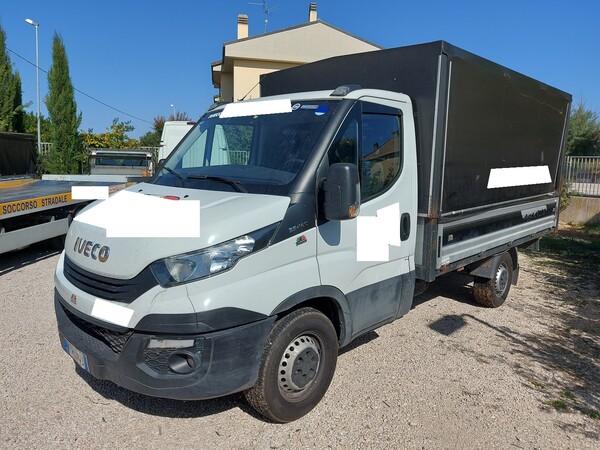 18#7956 Autocarro Iveco Daily in vendita - foto 1