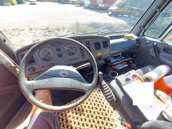 6#7956 Autocarro Nissan Atleon in vendita - foto 15