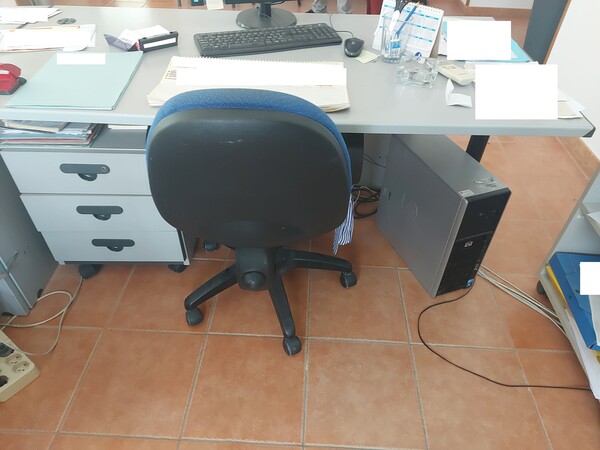 1#7957 Arredi e attrezzature da ufficio in vendita - foto 4