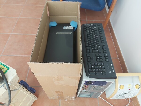 1#7957 Arredi e attrezzature da ufficio in vendita - foto 9