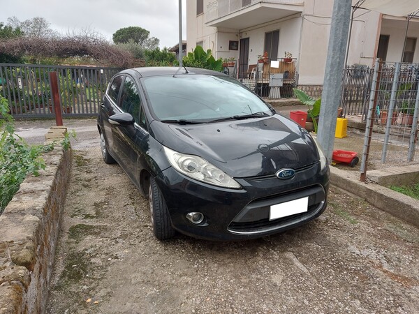 1#7963 Autovettura Ford Fiesta in vendita - foto 1