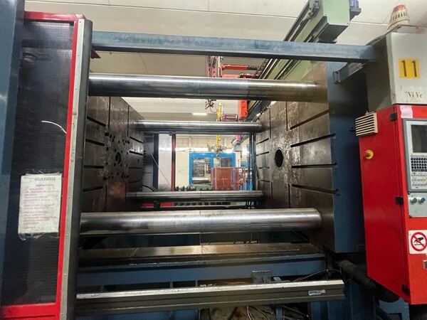 1#7965 Pressa a Iniezione Maico TEK S 1000 con Robot in vendita - foto 4