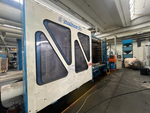 2#7965 Pressa a Iniezione Italtech MSK 2250 con Robot in vendita - foto 1