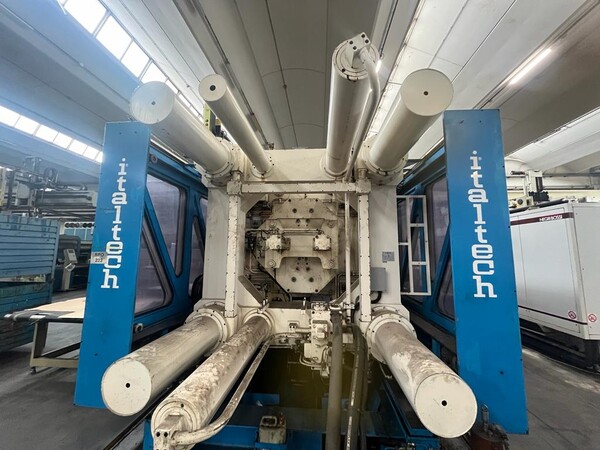 2#7965 Pressa a Iniezione Italtech MSK 2250 con Robot in vendita - foto 3