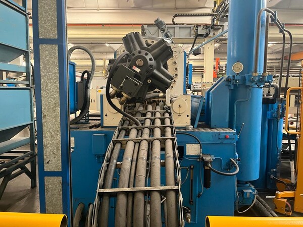 2#7965 Pressa a Iniezione Italtech MSK 2250 con Robot in vendita - foto 8