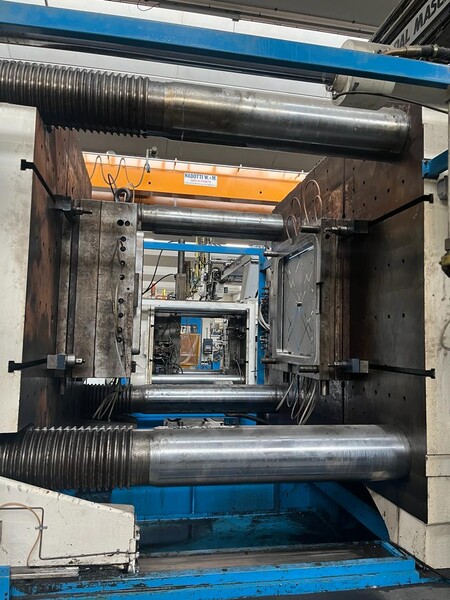4#7965 Pressa a Iniezione Italtech KS 1600 con Robot in vendita - foto 7