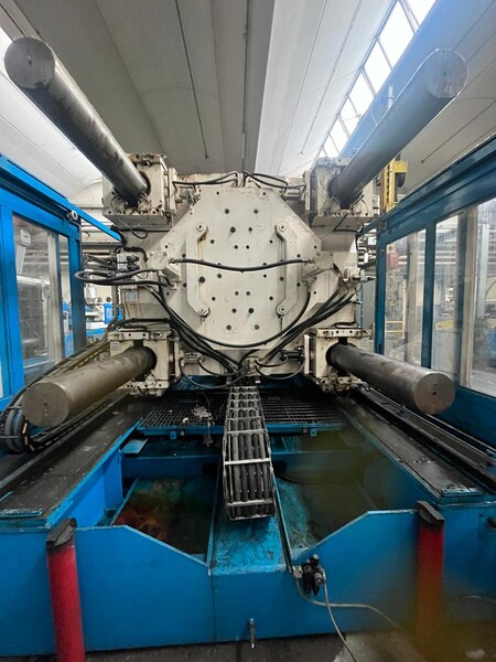 4#7965 Pressa a Iniezione Italtech KS 1600 con Robot in vendita - foto 9