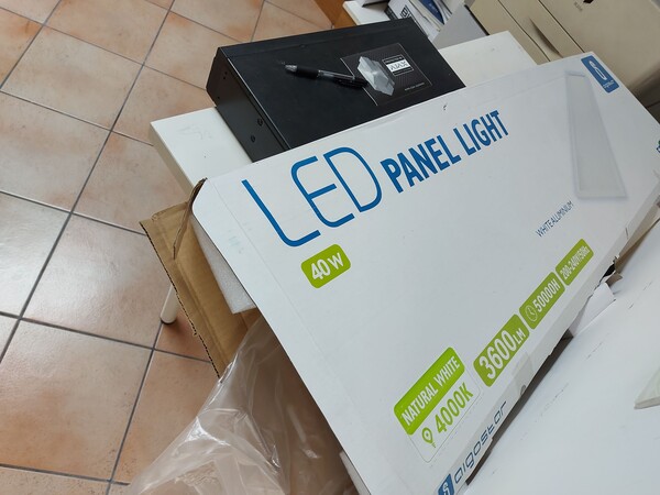 1#7967 Arredamento e attrezzatura da ufficio in vendita - foto 5