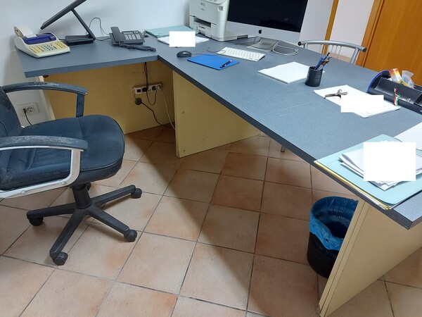 1#7967 Arredamento e attrezzatura da ufficio in vendita - foto 10