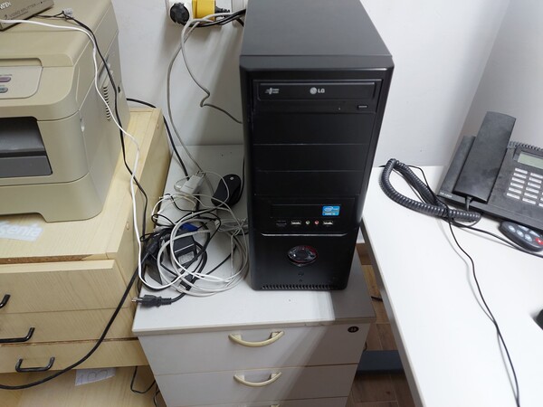 1#7967 Arredamento e attrezzatura da ufficio in vendita - foto 29