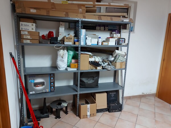 1#7967 Arredamento e attrezzatura da ufficio in vendita - foto 38