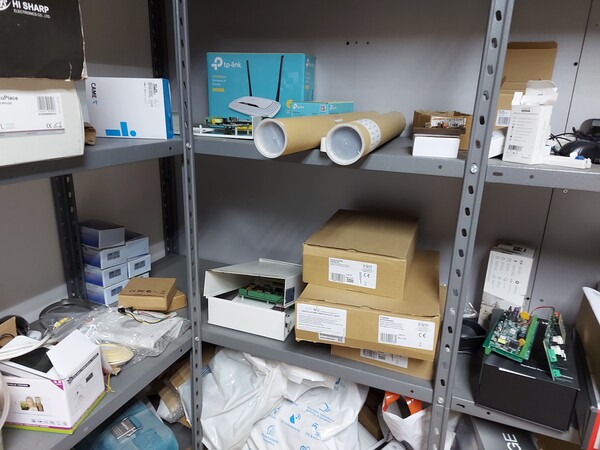 1#7967 Arredamento e attrezzatura da ufficio in vendita - foto 41