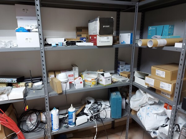 1#7967 Arredamento e attrezzatura da ufficio in vendita - foto 42