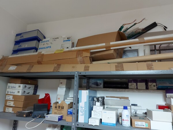 1#7967 Arredamento e attrezzatura da ufficio in vendita - foto 53