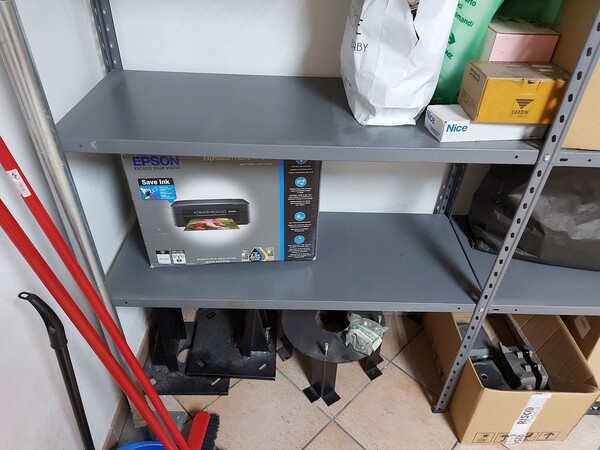 1#7967 Arredamento e attrezzatura da ufficio in vendita - foto 55