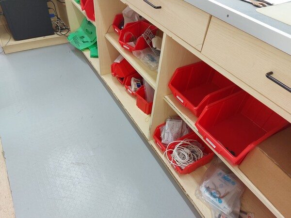 1#7967 Arredamento e attrezzatura da ufficio in vendita - foto 59