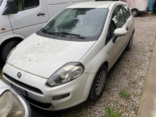 2#7968 Autovettura Fiat Punto in vendita - foto 1