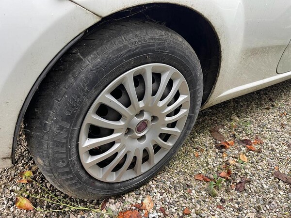 2#7968 Autovettura Fiat Punto in vendita - foto 3