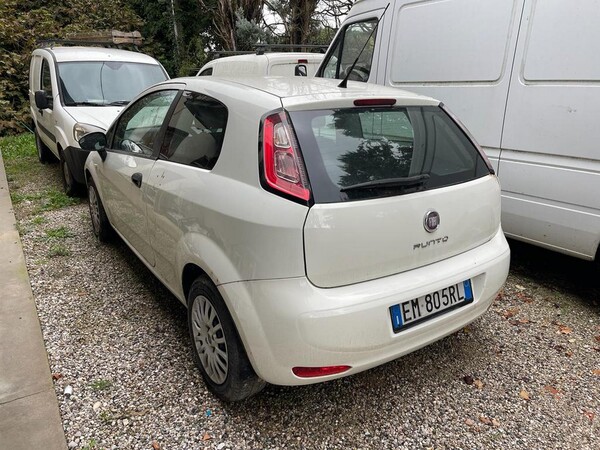 2#7968 Autovettura Fiat Punto in vendita - foto 4