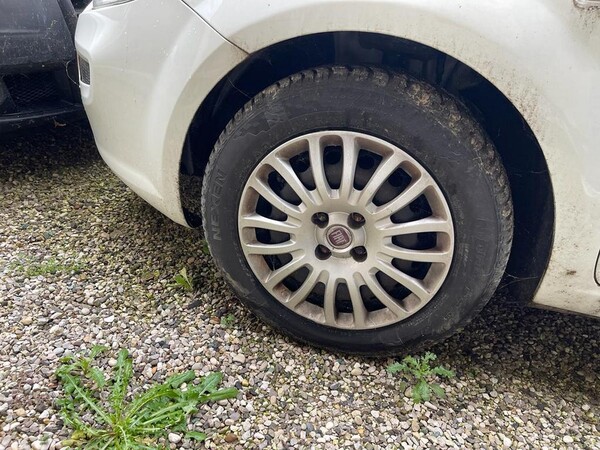 2#7968 Autovettura Fiat Punto in vendita - foto 5