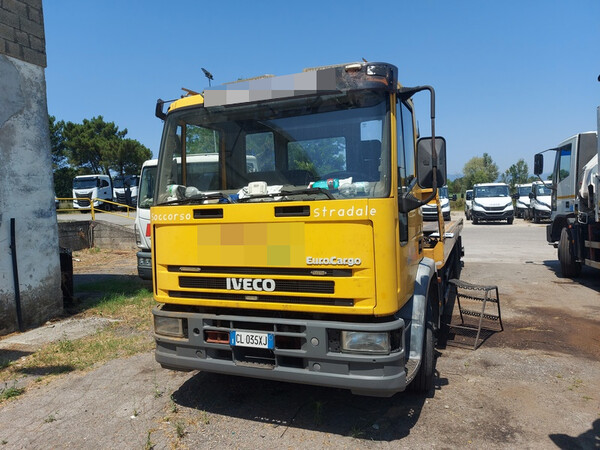 23#8000 Autocarro per soccorso stradale Iveco in vendita - foto 1