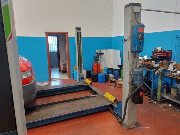 6#8000 Attrezzatura per officina ripara veicoli in vendita - foto 1