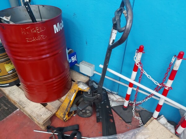 6#8000 Attrezzatura per officina ripara veicoli in vendita - foto 13
