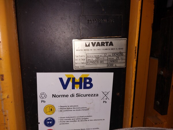 2#8001 Transpallet elettrico OMG e lavapavimenti in vendita - foto 6