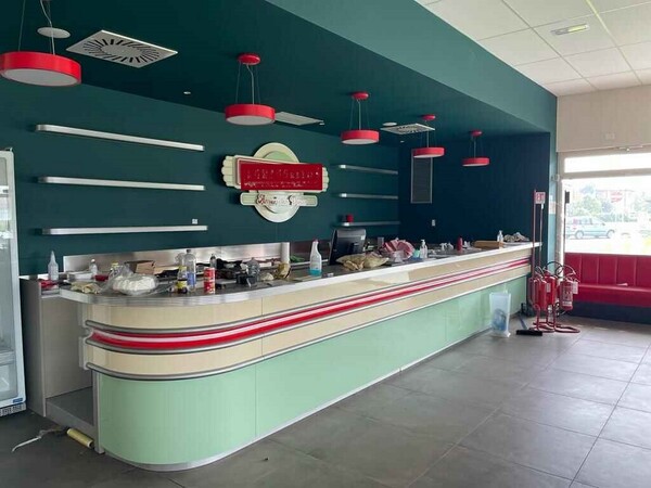 Attrezzature bar e ristoranti in vendita