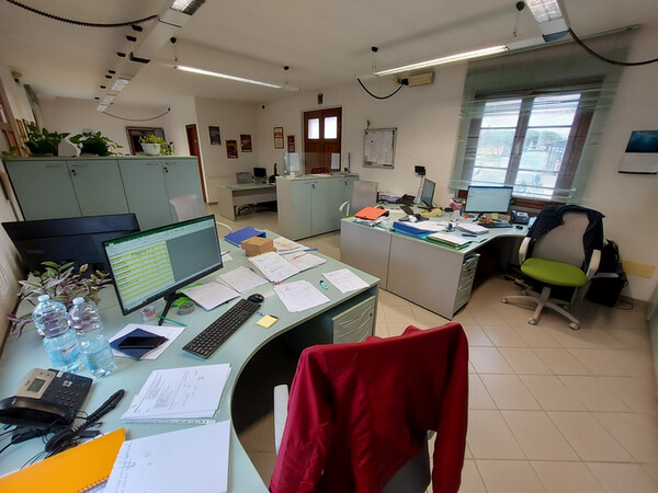 1#8009 Cessione di azienda dedita specializzata in impianti elettrici in vendita - foto 5