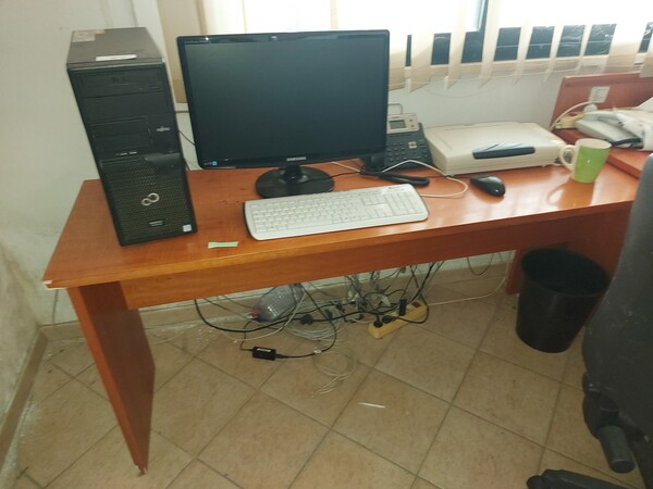 2#8012 Arredi per ufficio e attrezzature informatiche in vendita - foto 3
