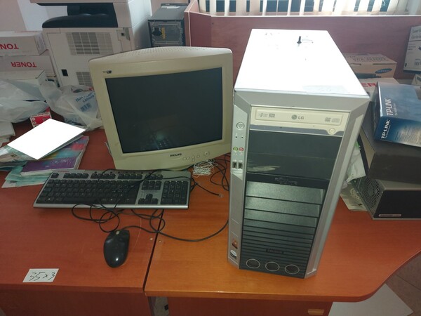 2#8012 Arredi per ufficio e attrezzature informatiche in vendita - foto 13