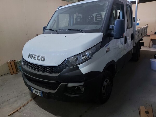 3#8017 Furgone cassonato Iveco in vendita - foto 1