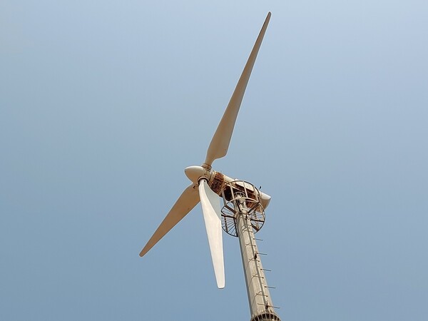 1#8021 Turbina eolica con aerogeneratore Yaneng in vendita - foto 2
