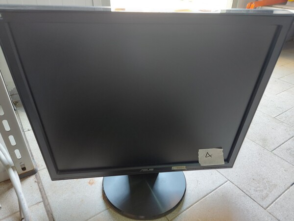 4#8021 Materiale elettrico ed informatico in vendita - foto 6