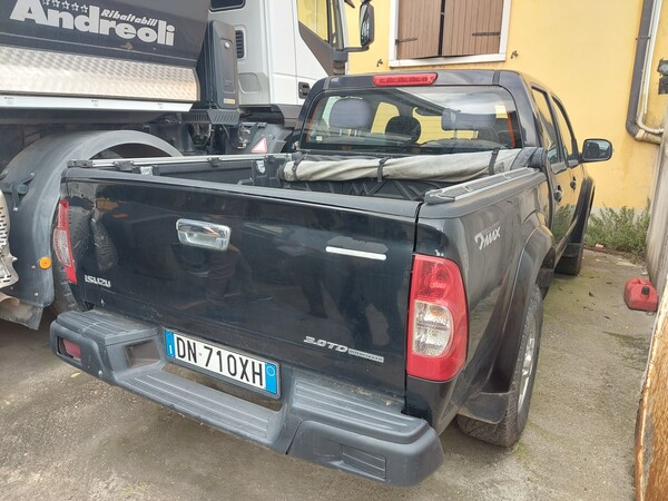 1#8023 Autocarro Isuzu LS in vendita - foto 2