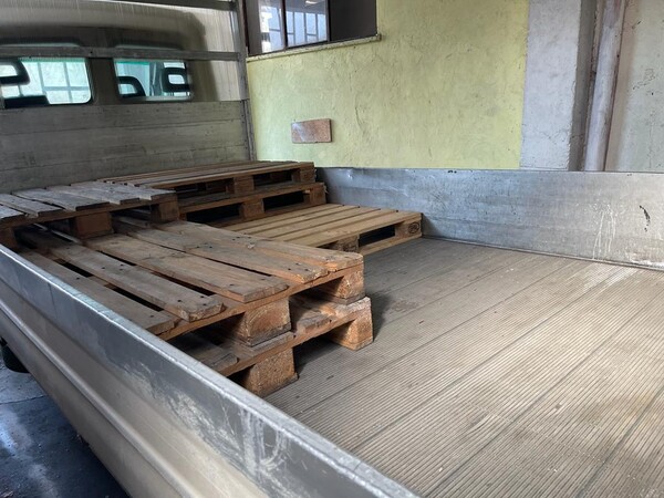 3#8025 Autocarro Renault in vendita - foto 2